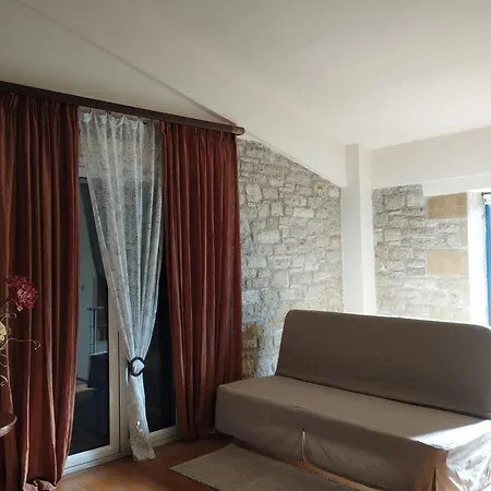 Holiday home Myrto