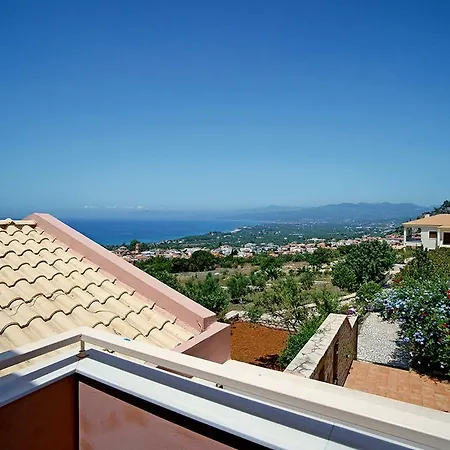 Holiday home Myrto